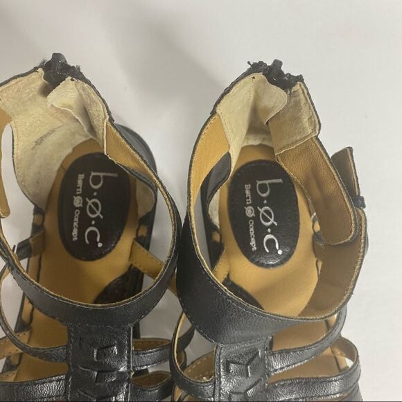 b.o.c | Black Zipper Back Shoes - Picture 3 of 7